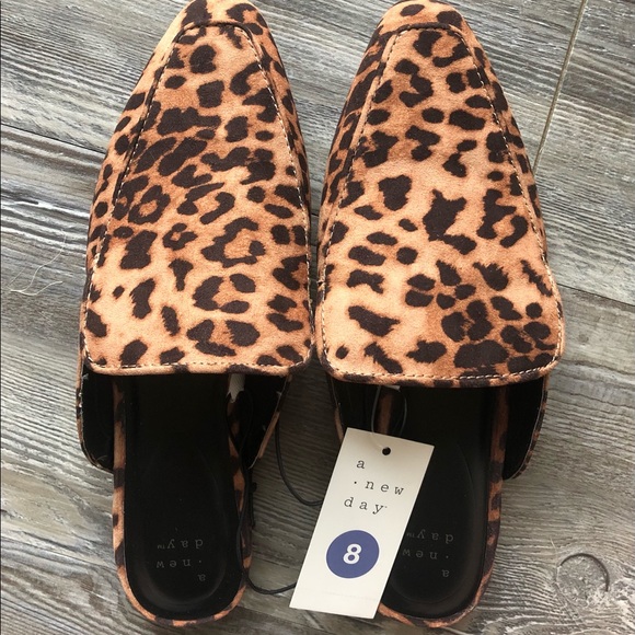 ✨NWT✨ a new day cheetah mules 🆕 - Picture 2 of 3
